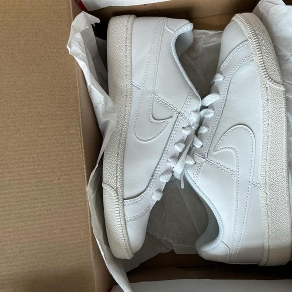 SOLD | Nike Court Royale - Picture 2 of 2